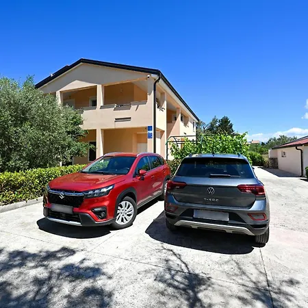 Apartment With Parking Space Vrsi, Zadar - 25947 Vrsi