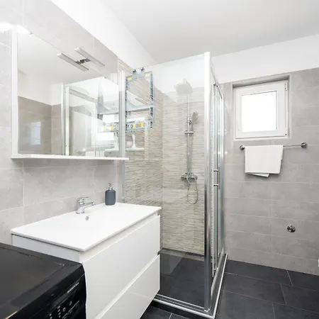 Apartment With Parking Space Vrsi, Zadar - 25947 Vrsi