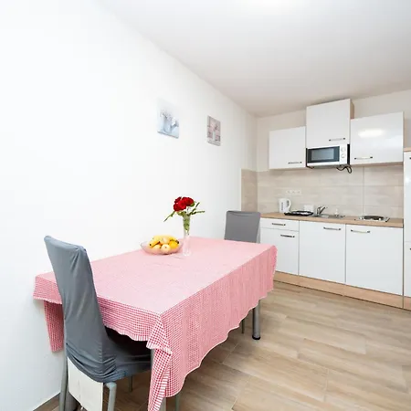 Apartment With Parking Space Vrsi, Zadar - 25947