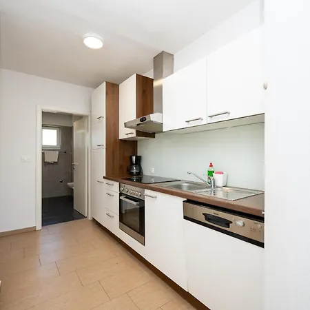 Appartement With Parking Space Vrsi, Zadar - 25947